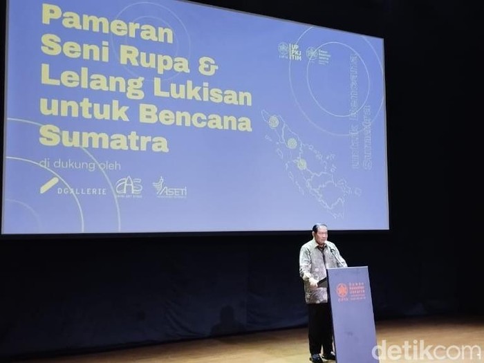 Susilo Bambang Yudhoyono saat mengisi acara di Pameran Seni Rupa dan Lelang Lukisan untuk Bencana Sumatera di TIM, pada Selasa (23/12/12) malam.