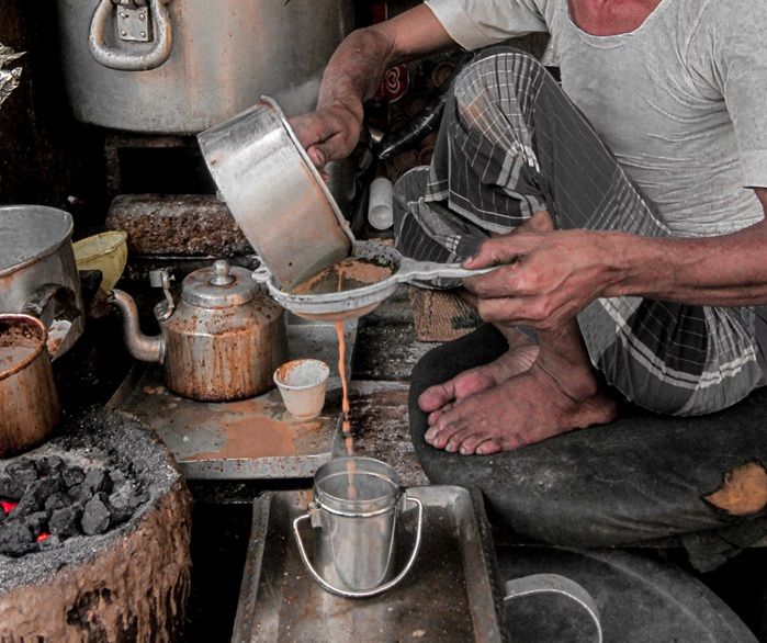 Tak Tamat Sekolah, Wanita Ini Bisa Bangkit Lewat Usaha Teh Kaki Lima