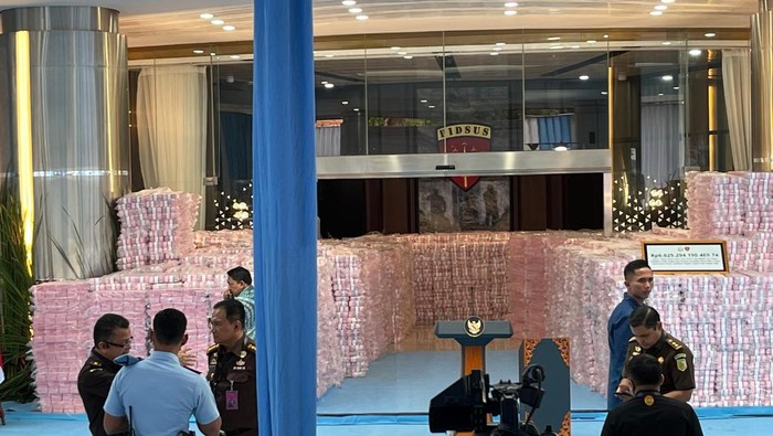 Kejagung Perlihatkan Gunung Uang Rp 6,6 Triliun Hasil Sitaan Korupsi