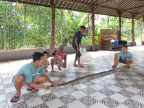 Sanca 2,5 Meter Ngumpet di Plafon Usai Mangsa 2 Ayam di Banyumas