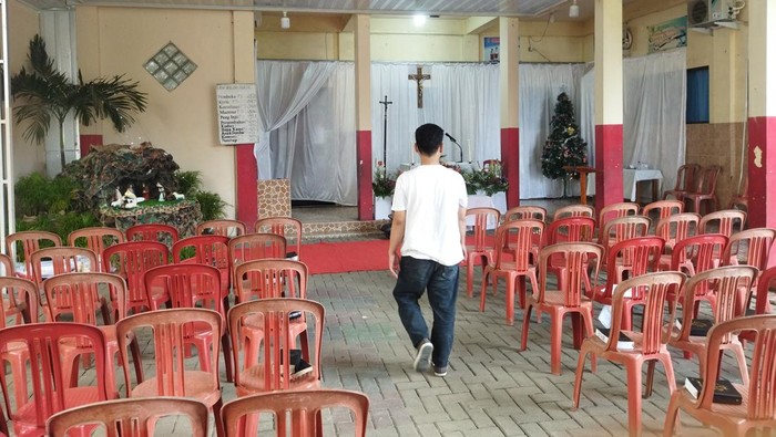 Tak Ada Gereja, Umat Katolik di Pandeglang Rayakan Natal di Halaman Sekolah