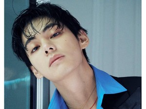 Chat Pribadi Jadi Bukti Min Hee Jin, V BTS Kecewa