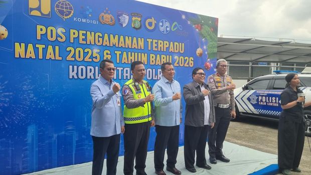 WamenPAN RB Purwadi Arianto bersama Anggota Ombudsman Dadan Suparjo Suharmawijaya dan Kakorlantas Polri Irjen Agus Suryonugroho