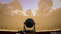 Meletup Antusiasme Warga ke Planetarium yang Sempat 13 Tahun Tutup