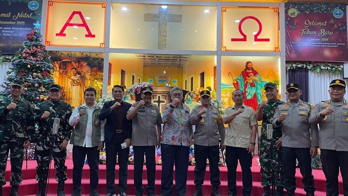Forkopimda Kalimantan Selatan (Kalsel) meninjau langsung gereja-gereja. Tujuannya untuk memastikan perayaan Natal di Kalsel berjalan lancar dan aman.