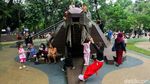 Gratis dan Ramah Keluarga, Tebet Eco Park Ramai Saat Natal