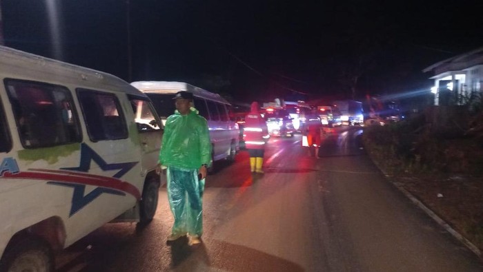 Sempat Tertimbun Longsor, Akses Jalan Tarutung-Sibolga Sudah Bisa Dilalui