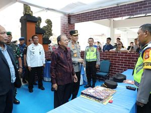 Kapolda Bali dan Gubernur Koster Tinjau Pos Pengamanan Natal dan Tahun Baru