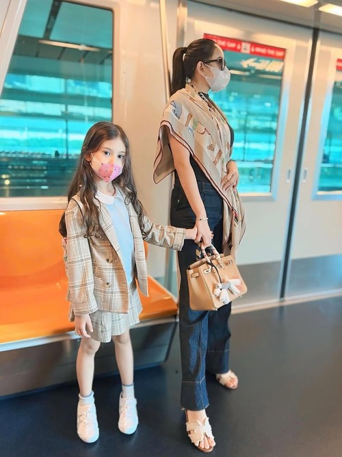 Koleksi tas mewah Aura Kasih.