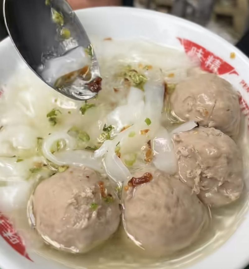 5 Kuliner Enak di Dekat Gereja Katedral Jakarta, Ada Bakso Babi!