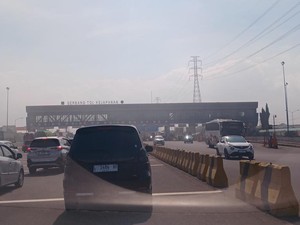 Libur Natal, Gerbang Tol Kejapanan Padat Kendaraan ke Arah Malang