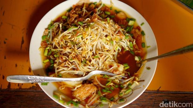 Lontong Balap di Jalan Kranggan Surabaya Lontong Balap di Jalan Kranggan Surabaya