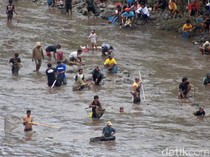 Tradisi  Asatan Tangkap Ikan di Bendungan Sampean Baru Bondowoso