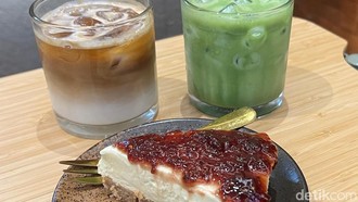 Santai di Kafe By The Sea PIK Bisa Cicip Matcha dan Cheesecake Enak