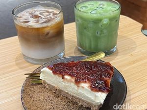 Santai di Kafe By The Sea PIK Bisa Cicip Matcha dan Cheesecake Enak
