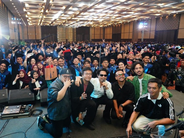 Hebohkan Acara Wisuda, Nidji Beri Petuah