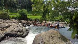 Cadas Ngampar Ciamis, Destinasi Wisata Alam Murah dan Menyegarkan