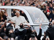 Trump Undang Paus Leo untuk Gabung Dewan Perdamaian