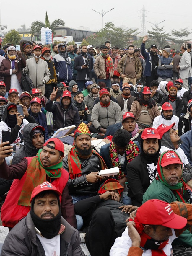 Pendukung BNP Padati Dhaka Sambut Kepulangan Tarique Rahman