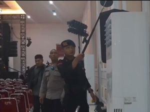 Amankan Ibadah Natal, Polsek Cileungsi-Brimob Jabar Sterilisasi 33 Gereja