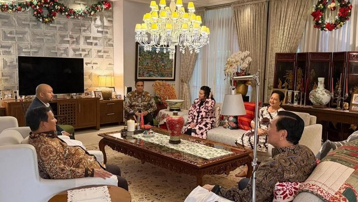 Prabowo-Didit Sambangi Luhut di Hari Natal, Bincang Santai 45 Menit