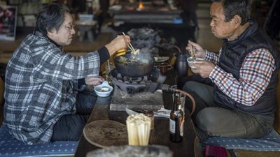 Potret Berburu Kuliner Beruang di Pegunungan Jepang