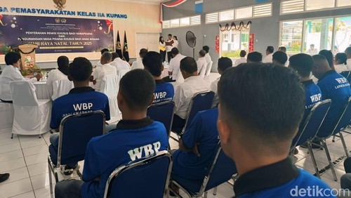 Seremoni penyerahan remisi Natal 2025 kepada para narapidana di NTT.