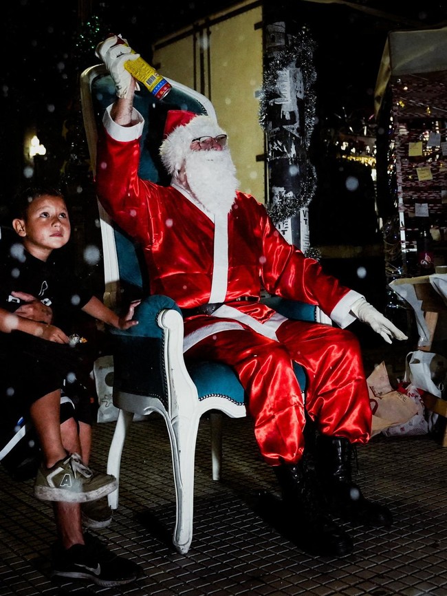 Solidaritas Natal di Buenos Aires, Tunawisma Diajak Makan Malam Bersama