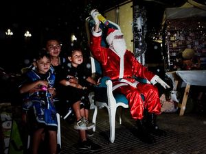 Solidaritas Natal di Buenos Aires, Tunawisma Diajak Makan Malam Bersama