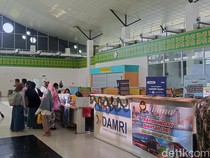 Pemudik Nataru di Terminal Amplas Medan Menurun