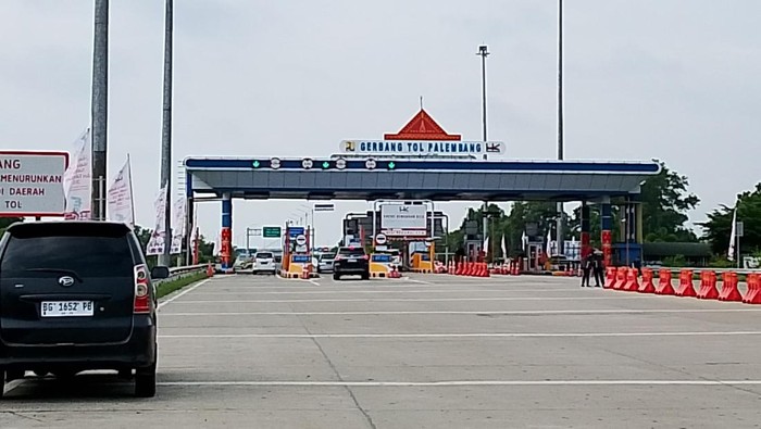 Jalan Tol Palindra-Kapal Betung Palembang Ramai Lancar Saat Hari Perayaan Natal