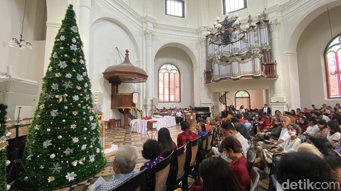 Khidmatnya Peringatan Natal di Gereja Blenduk Kota Lama Semarang