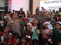 Korban Bencana di Tapteng Rayakan Natal dengan Suasana Haru di Pengungsian