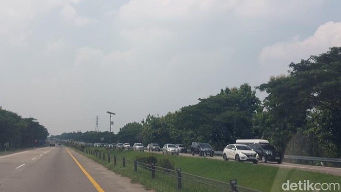 Tol Cipali Padat di Hari Natal, Kendaraan Meningkat 86 Persen