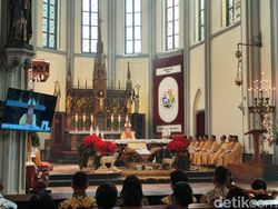 Misa Natal, Kardinal Suharyo Kutip Pesan Paus Fransiskus soal Bahaya Uang-Korupsi