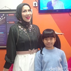 Vania Athabina Bakal Keluarkan Single, Venna Melinda Tegas soal Disiplin