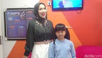 Walaupun dia anak artis, aku bilang sama dia gak boleh instan. Semuanya harus dilalui, dan dia harus berusaha dengan kemampuan yang dia punya, kata Venna Melinda di studio Pagi Pagi Ambyar, Trans TV, Jakarta Selatan, Jumat (10/7/2026) Foto: Muhammad Ahsan Nurrijal/detikcom