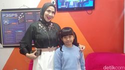Dukungan Venna Melinda Buat Vania Athabina yang Debut Nyanyi