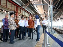 Saat Gibran Kunjungi Stasiun Tawang Semarang