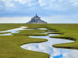 10 Tempat yang Mirip Hasil AI tapi Asli, Ada dari Indonesia