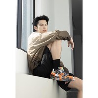 Terkenal setelah membintangi serial Meteor Garden 2018, karier Dylan Wang terus berkembang dengan beberapa proyek besar di 2025. Tahun ini, Dylan Wang muncul di serial Guardians of the Dafeng, dan film I Dreamed a Dream. Sang aktor juga sedang terlibat projek Light to the Night dan Live Long and Prosper. Foto: Dok. Weibo