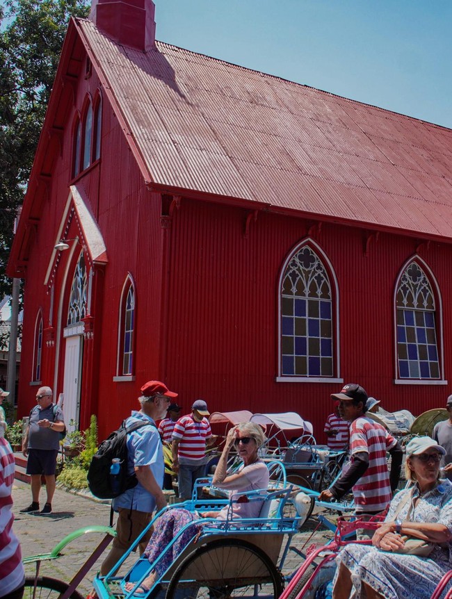 Bingkai Sepekan: Semarak Liburan Natal