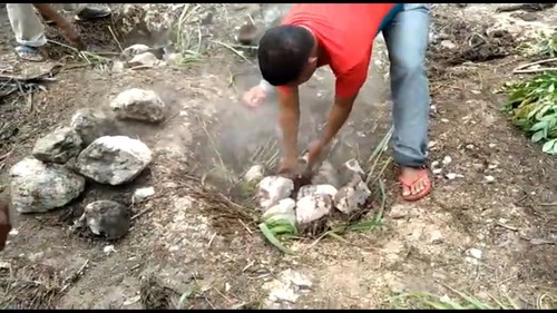 Dapur Alam Watuwawer terletak di Dusun Watuwawer, Desa Area Atakore, Kecamatan Atade, Lembata. (Tangkapan layar video YouTube)