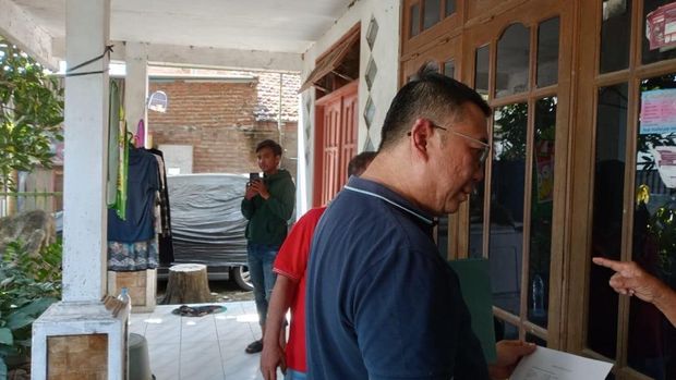 Elina (80) dipaksa keluar dari rumahnya dan saat ini rumahnya rata dengan tanah Elina (80) dipaksa keluar dari rumahnya dan saat ini rumahnya rata dengan tanah