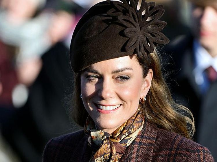 Potret Kate Middleton di Natal 2025, Penampilan Sarat Makna Usai Lawan Kanker