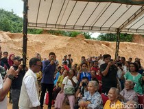 Pesan Gubsu saat Perayaan Natal di Pengungsian Tapteng: Saling Menguatkan