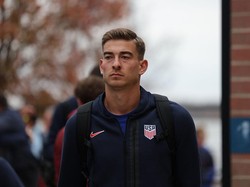 Jonathan Klinsmann yang lahir di Jerman memilih Amerika Serikat yang merupakan negara ibunya. Ia sudah empat kali masuk skuad AS tahun ini meski belum dipercaya main. Kiper Cesena itu adalah anak Jurgen Klinsmann, yang memenangi Piala Dunia 1990 bersama Jerman. Foto: Getty Images/John Dorton/ISI Photos/USSF