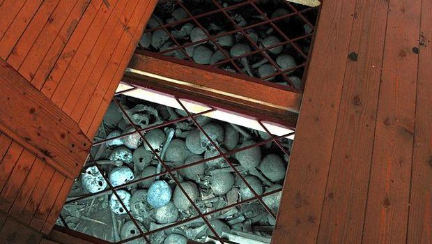 Kapel Tengkorak atau kaplika czsaszek di Kudowa-Zdrój, Polandia