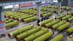 Kim Jong Un Tinjau Pabrik Amunisi, Isyaratkan Program Rudal Berlanjut
