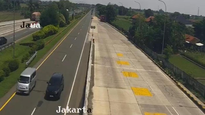 H+1 Natal, Update Terkini Lalu Lintas di Tol Siang Ini